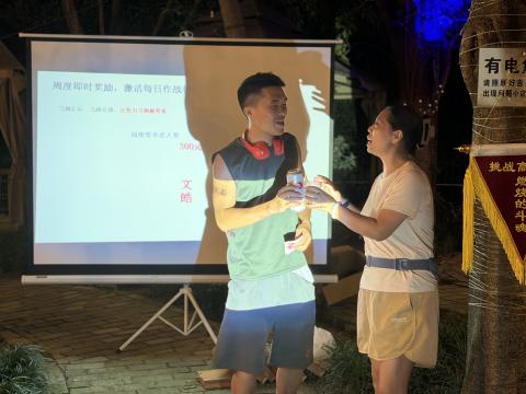 成都公装公司壹西格玛月度会议表彰环节