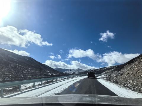 温暖色达，与爱同行——壹西格玛公装