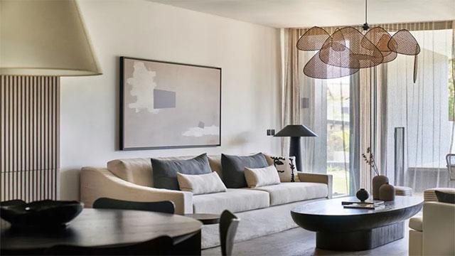 合理运用黑白配色，装出高级感