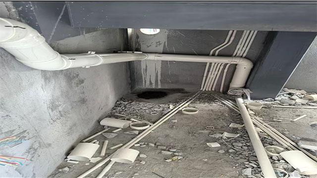 废弃水管等建筑垃圾要统一清理